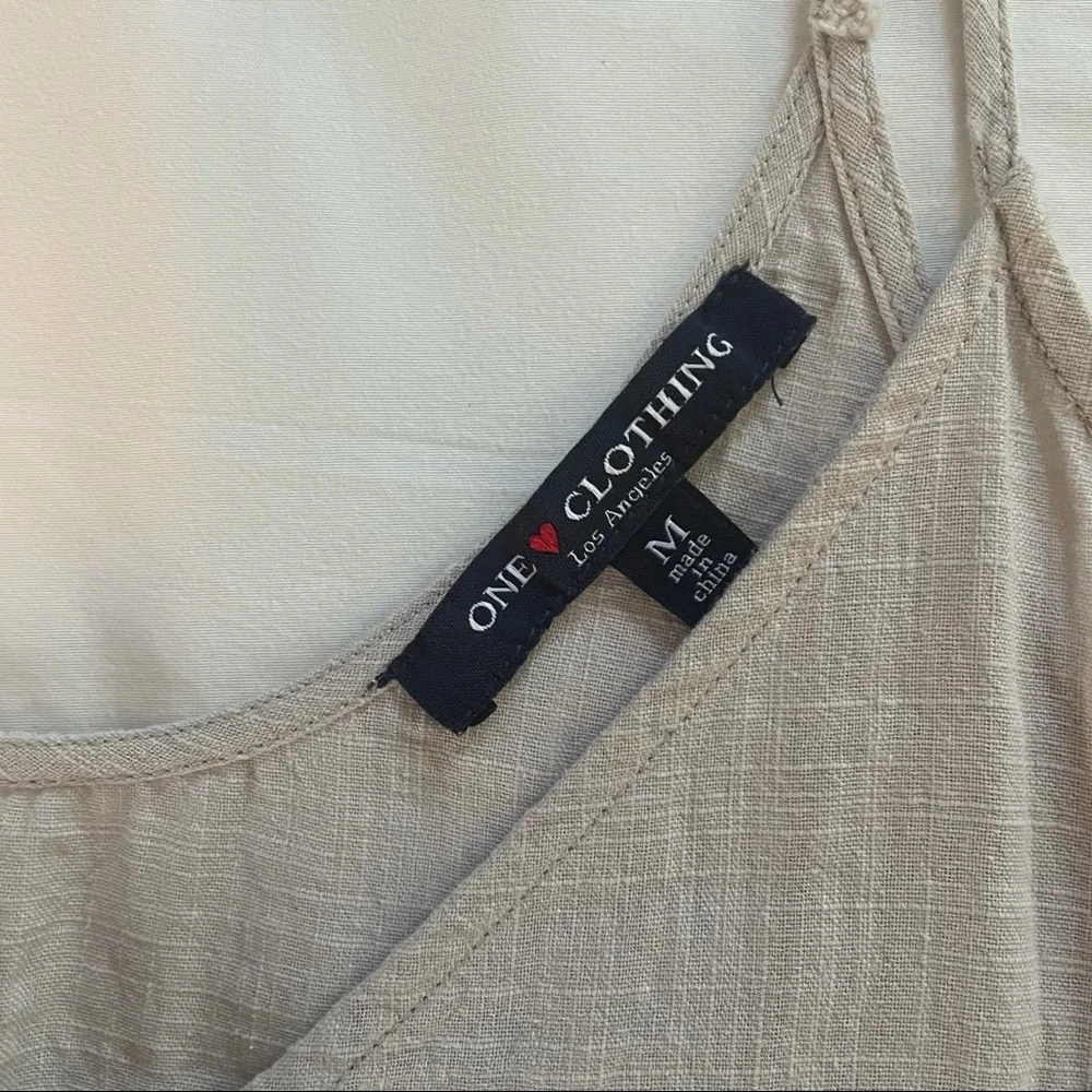 One ❤️ Clothing Gray/Cream Crop Top - Picture 2 of 4
